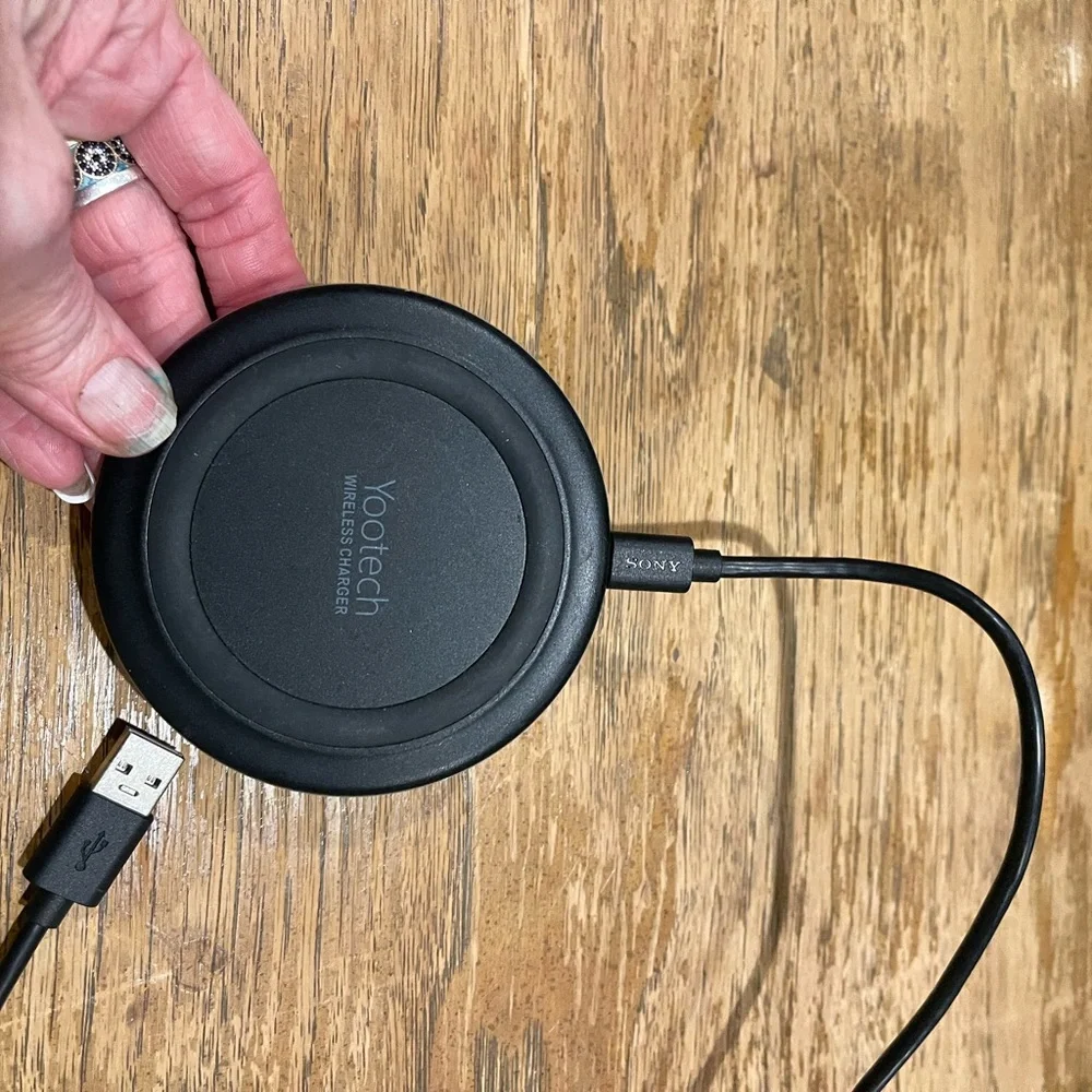Black Wireless Charger